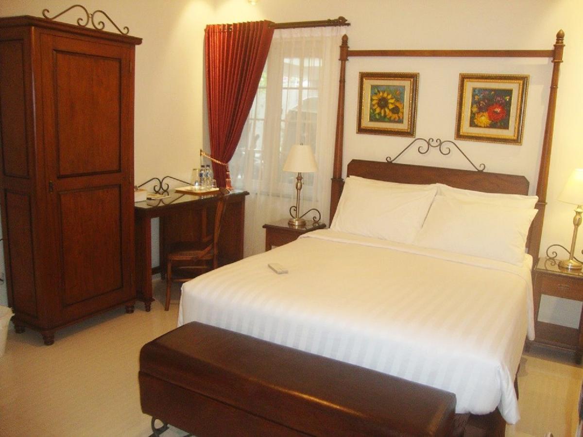 Front One Boutique Baluran Malang Hotel Eksteriør billede