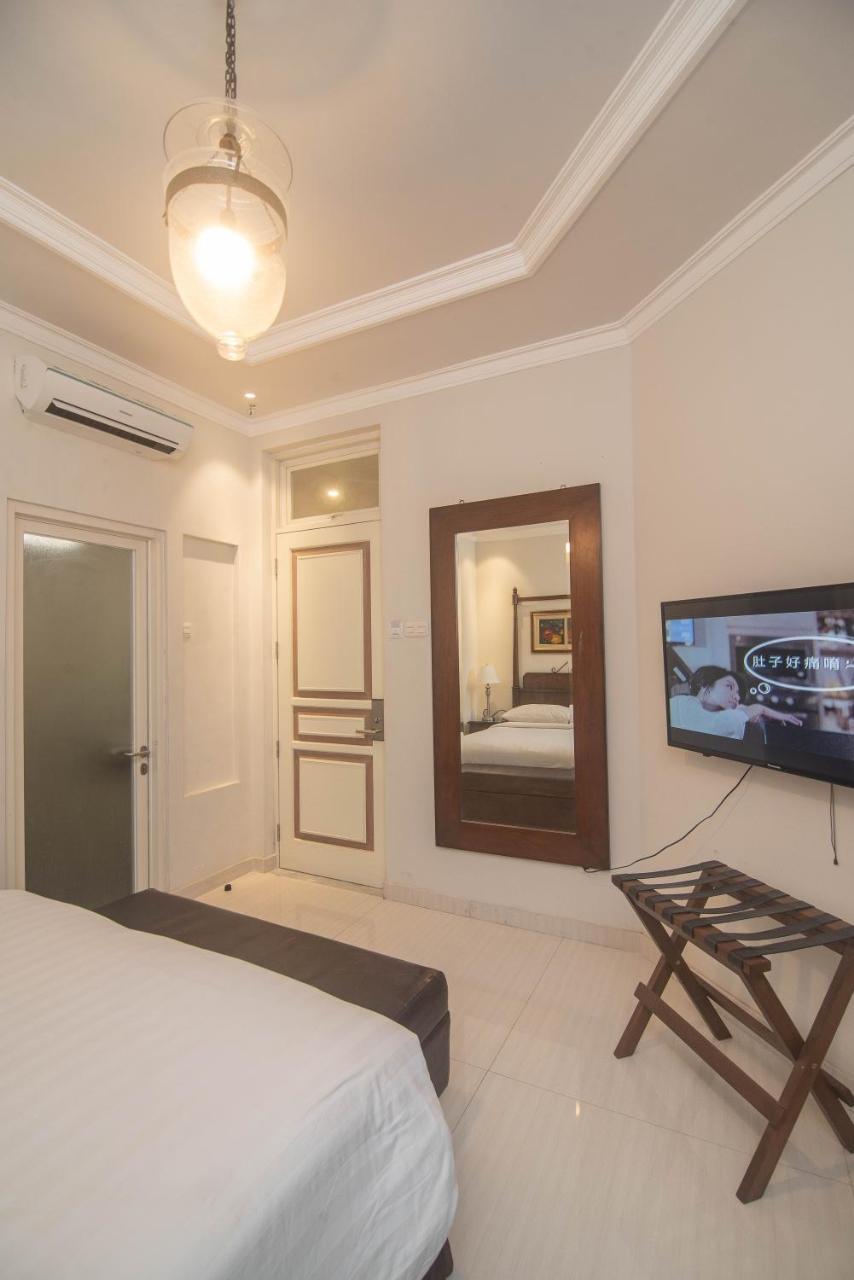 Front One Boutique Baluran Malang Hotel Eksteriør billede