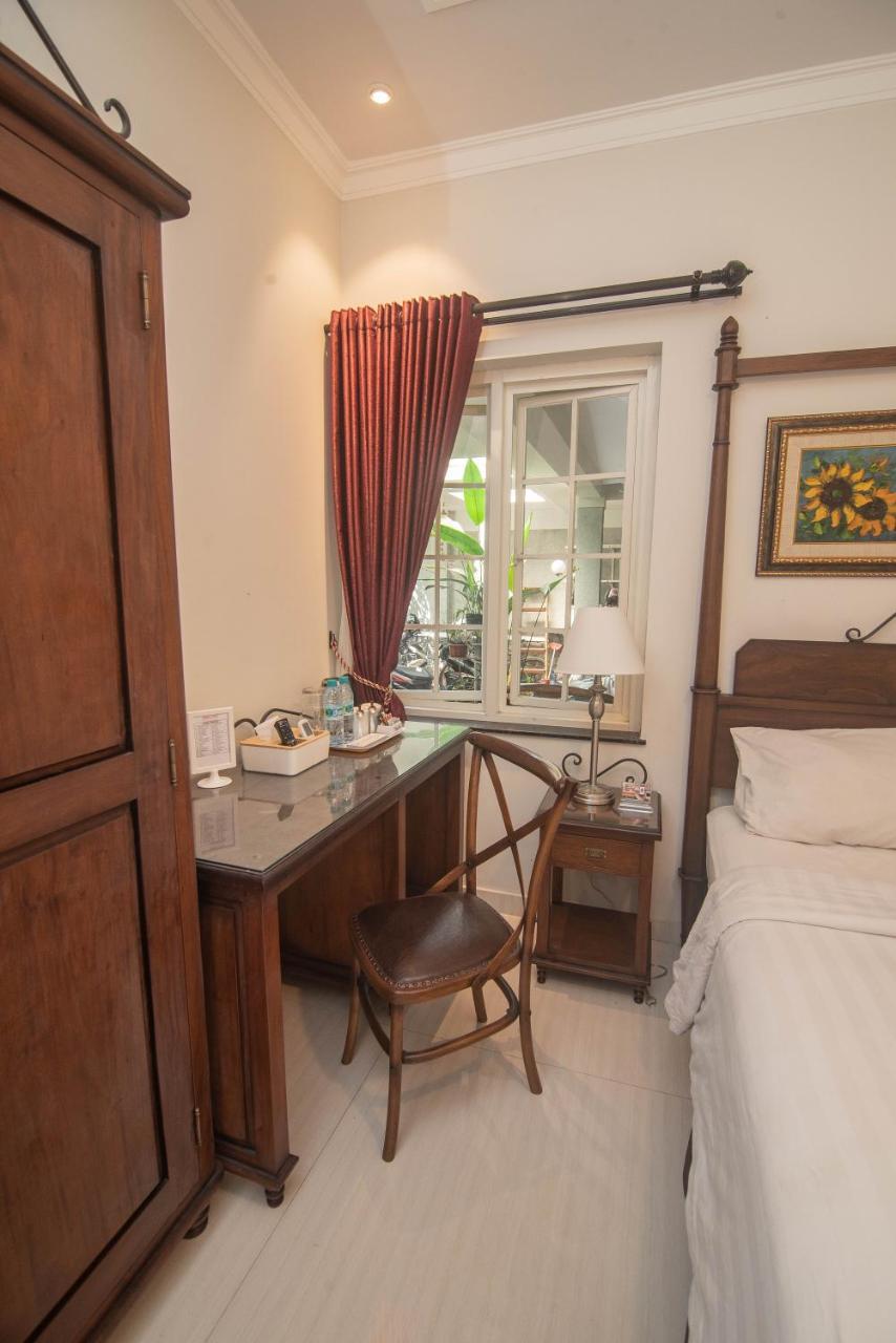 Front One Boutique Baluran Malang Hotel Eksteriør billede