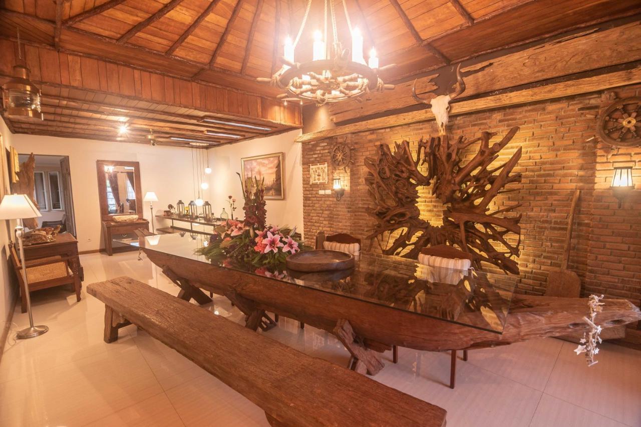 Front One Boutique Baluran Malang Hotel Eksteriør billede