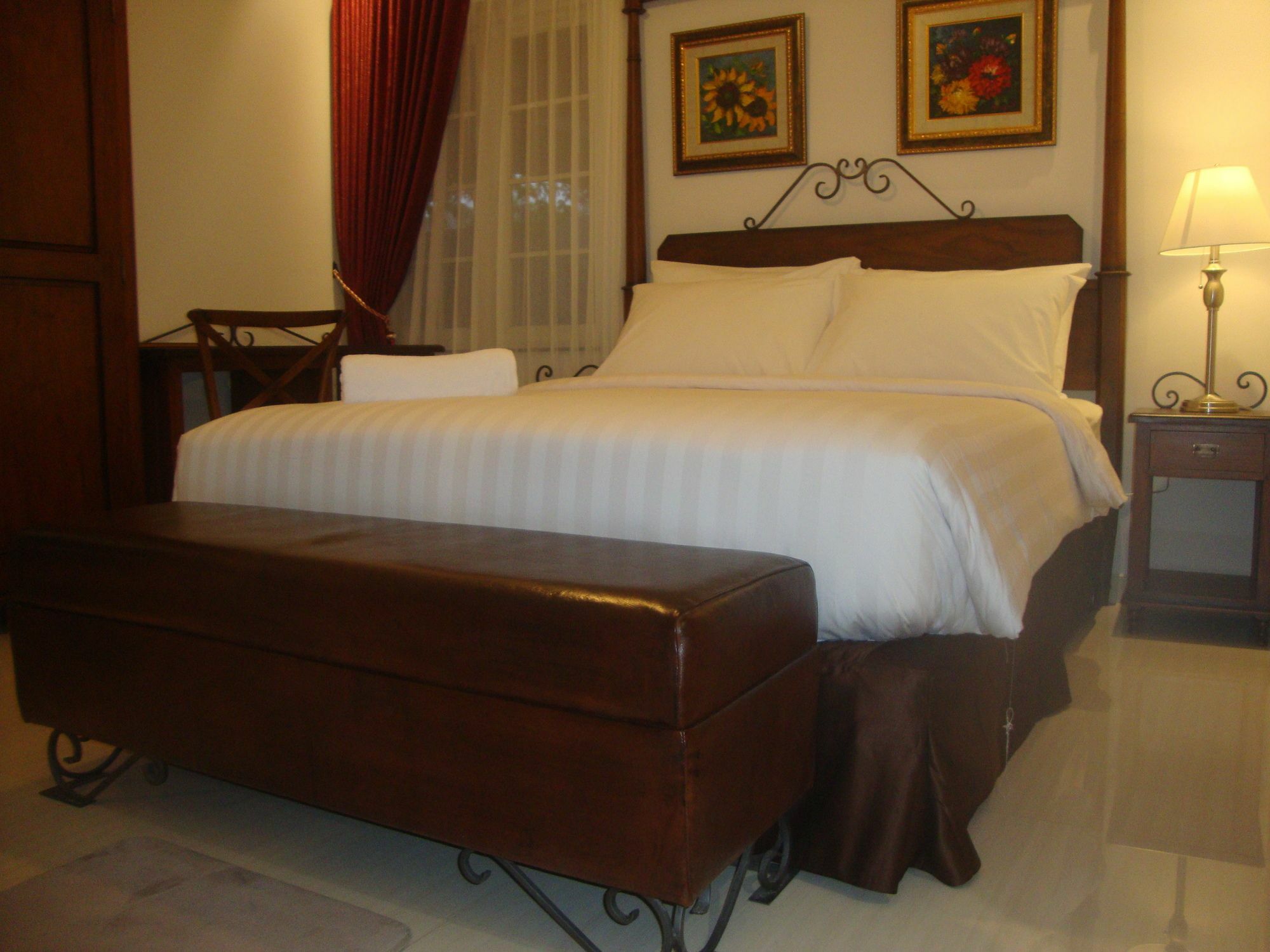 Front One Boutique Baluran Malang Hotel Eksteriør billede